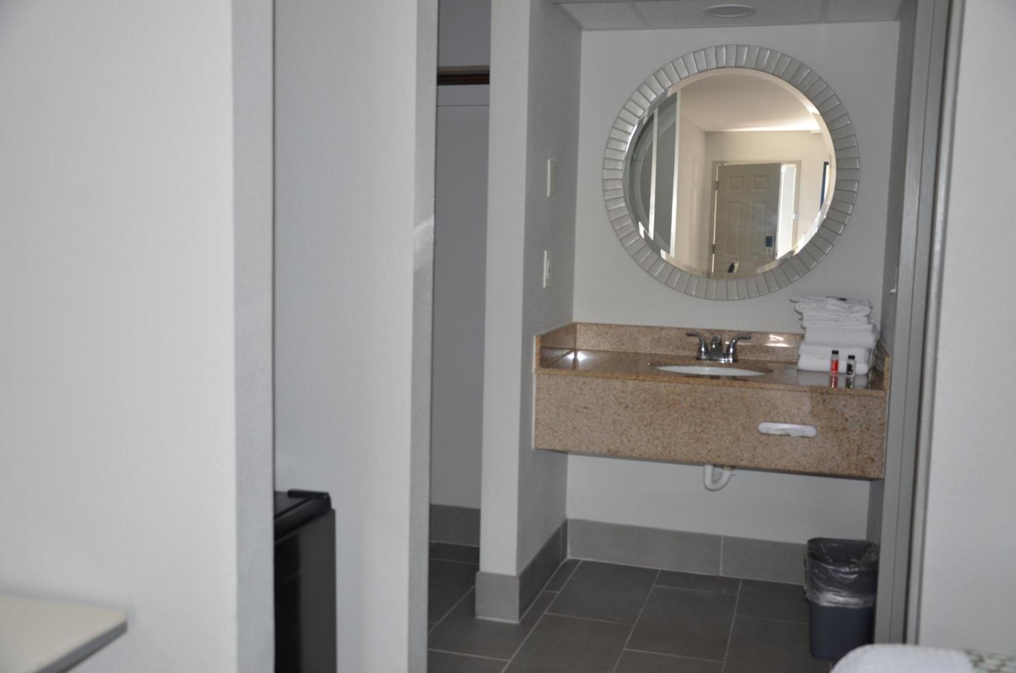 Baymont Suites Ковингтън Екстериор снимка